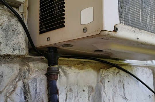 room air conditioner drain